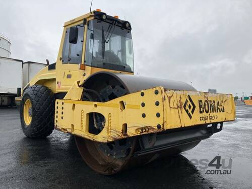 2014 Bomag BW219D-4 Vibratory Articulated Roller