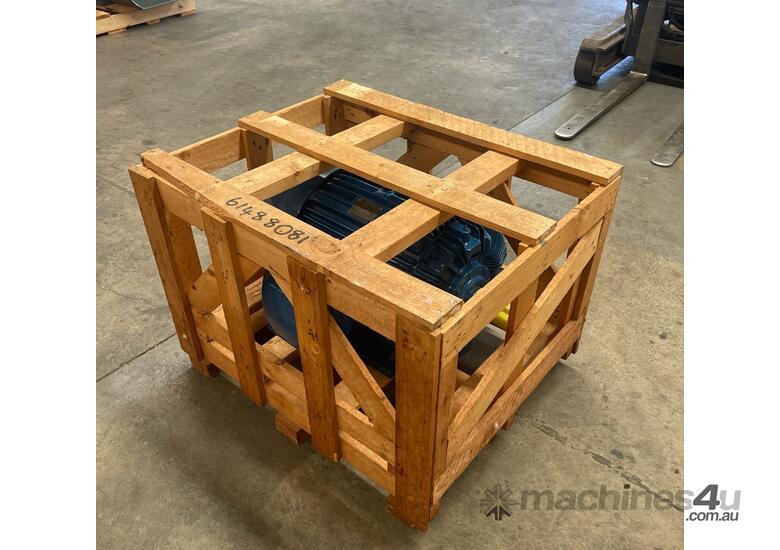 caption 30 kw 40 hp 4-pole 1475 rpm 415 volt 200LC frame AC Electric Motor Teco Type AEMBUCD40 New Unused