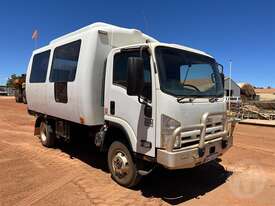 Isuzu NH NP - picture0' - Click to enlarge