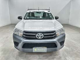 2018 Toyota Hilux Workmate Petrol - picture0' - Click to enlarge
