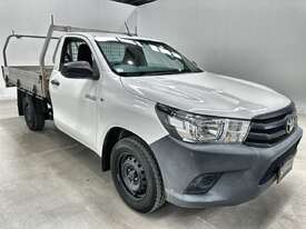 2018 Toyota Hilux Workmate Petrol - picture1' - Click to enlarge