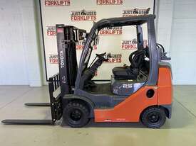 2015 Toyota Compact 2.5 Tonne 2 Stage 3000mm mast side shift & Fork Positioner  - picture0' - Click to enlarge