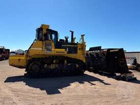 Komatsu D275AX-5EO - picture1' - Click to enlarge