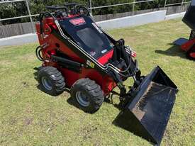 NEW EXEQ HT380 MINI SKID STEER LOADER - picture0' - Click to enlarge