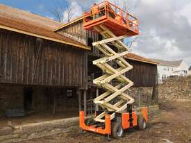 JLG 530LRT Scissor Lift - picture1' - Click to enlarge