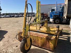 Tow Behind Hydraulic Sweeper - picture1' - Click to enlarge