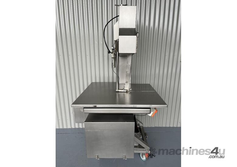 caption Bandsaw Thompson Blade stop T400