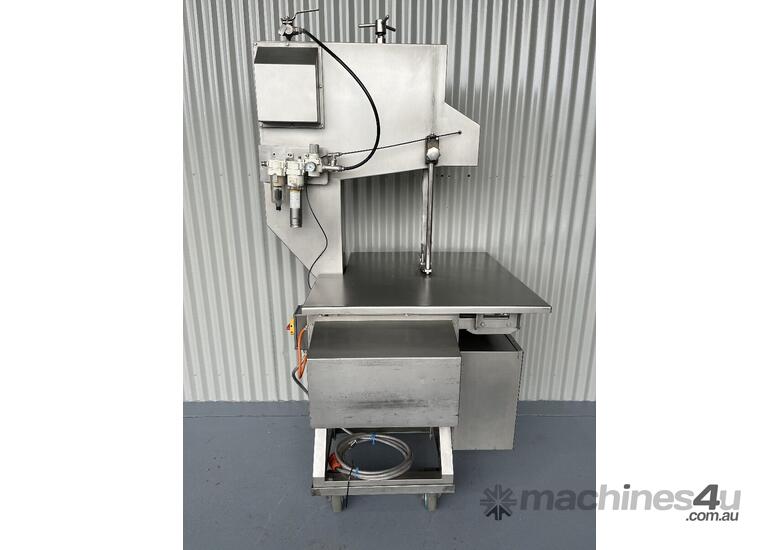 caption Bandsaw Thompson Blade stop T400
