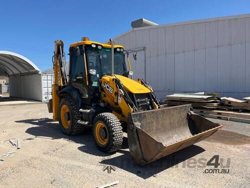 2018 JCB 3CX Elite Backhoe