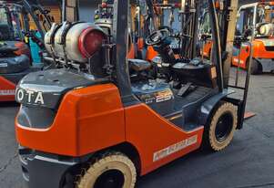 Toyota 2.5 Ton Forklift | 3m Lift Height | LPG | Warranty Included