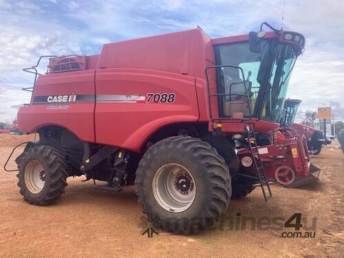 2010 CASE IH 7088 HARVESTER 