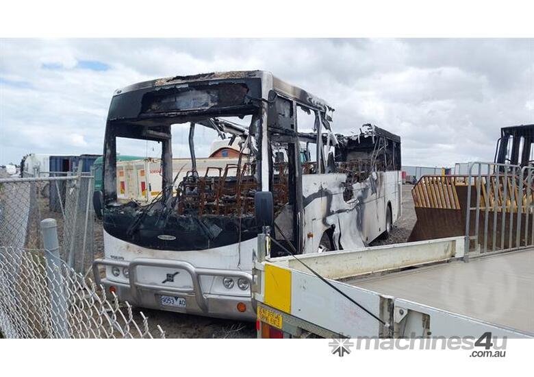 caption Volvo B7R