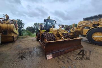 1997 Caterpillar 825G Soil Compactor
