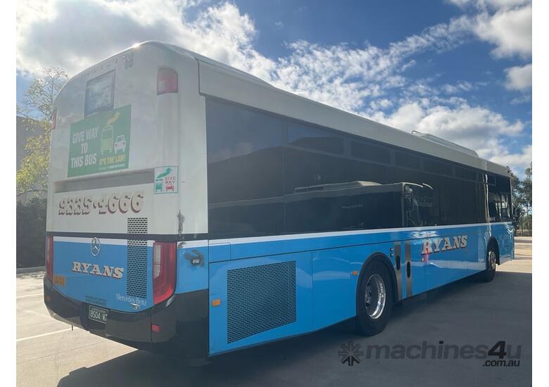 caption 2019 Mercedes-Benz 0500 LE Bus