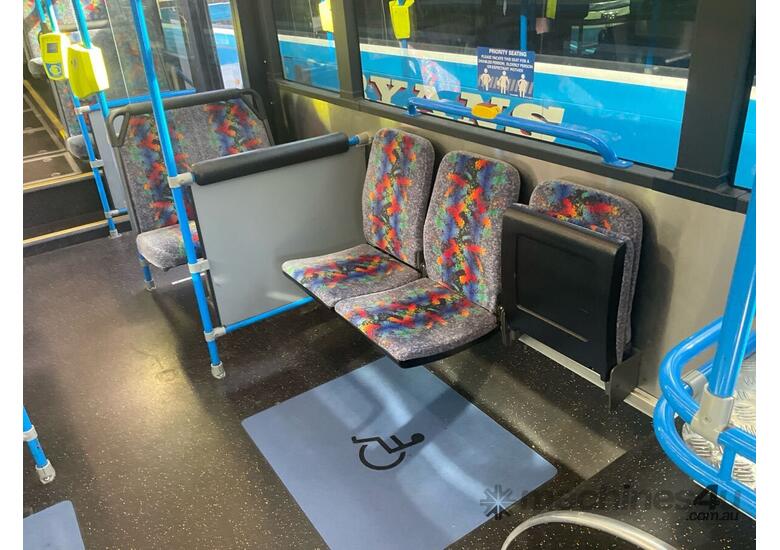 caption 2019 Mercedes-Benz 0500 LE Bus
