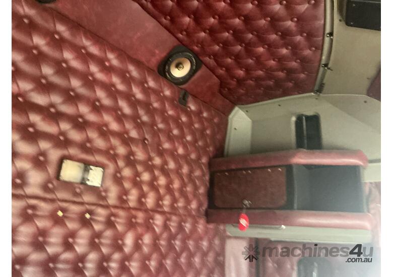 caption 2005 Kenworth K104 Prime Mover Sleeper Cab