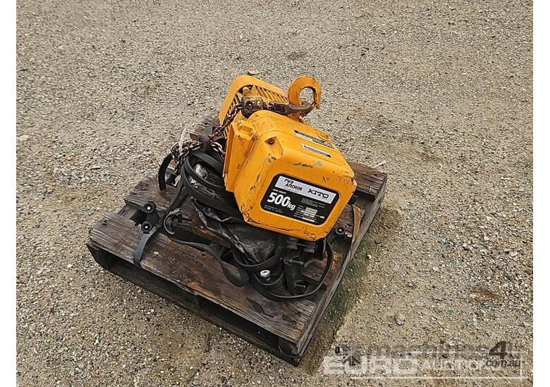 caption PWB Anchor 500kg Electric Winch