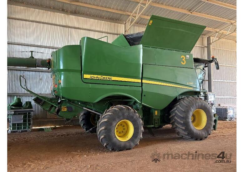 John Deere S790 Combine Harvester