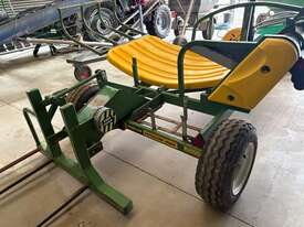 HUSTLER 4000 ROUND BALE FEEDER - picture0' - Click to enlarge