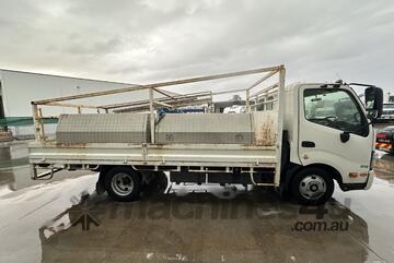 2016 Hino 300 616 4x2 Tray Truck