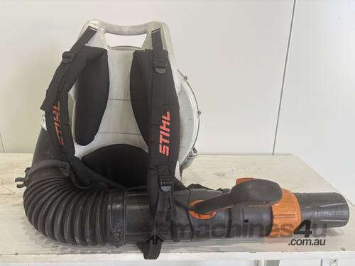 caption STIHL Backpack Blower (Ex-Council)