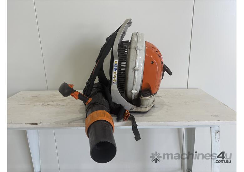 caption STIHL Backpack Blower (Ex-Council)