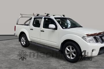 2013 Nissan Navara 4x2 ST Dual Cab T/Diesel (Auto) 2013 Nissan Navara 4x2 ST Dual Cab T/Diesel (Auto)