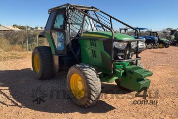 John Deere   6110M 4x4 Tractor John Deere   6110M 4x4 Tractor