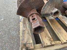 5 x Continuous Flight Augers - picture0' - Click to enlarge