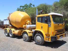 2001 International 2350G - picture19' - Click to enlarge