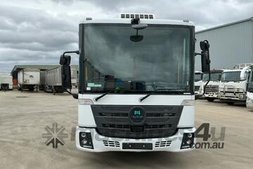 Mercedes Benz 2024   Tilt Tray