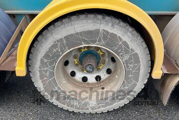 2012 Maxitrans ST3 40ft Tri Axle Skel Trailer