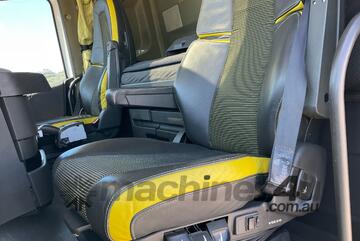 2016 Volvo FH16 Globetrotter Prime Mover Sleeper Cab