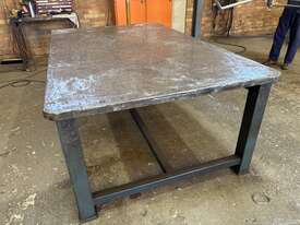 Heavy Duty Workbench (12) - picture0' - Click to enlarge