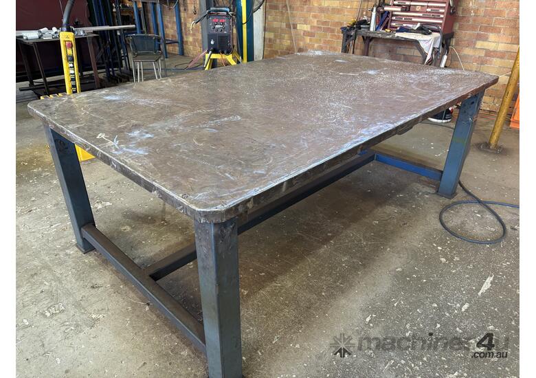 Heavy Duty Workbench (12)