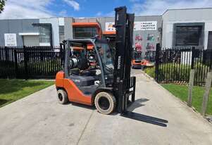 Toyota Forklift 2.5T with Sideshift (Unit#:AU421)