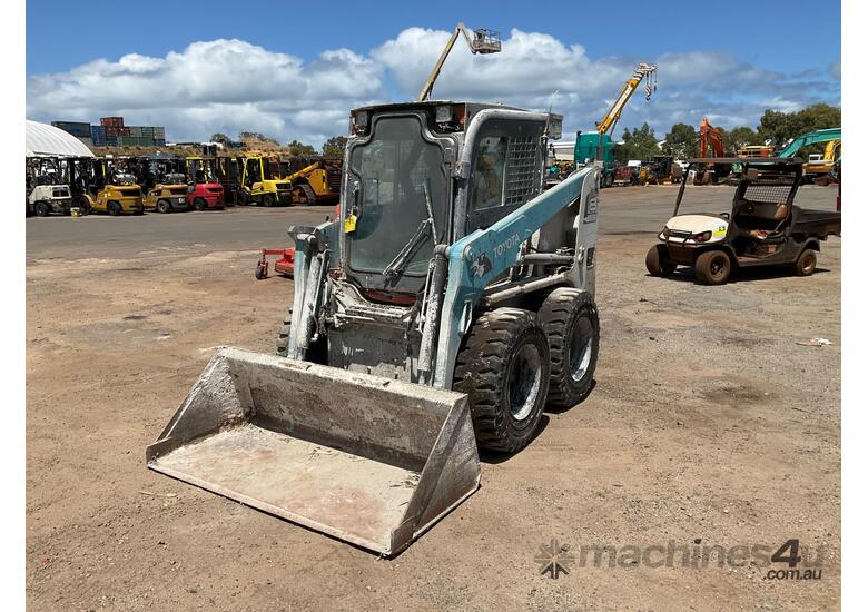 Toyota Huski 30-5SDK8 Wheeled Skid Steer