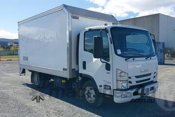 Isuzu   NNR