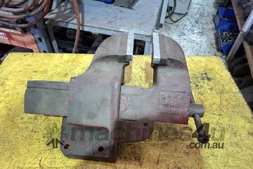 Dawn 4 OS Engineers Offset Bench Vice