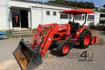 Kioti DK5810 hydro tractor with 4in1 loader & mulcher