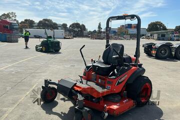 Kubota ZD1221 Zero Turn Ride On Mower