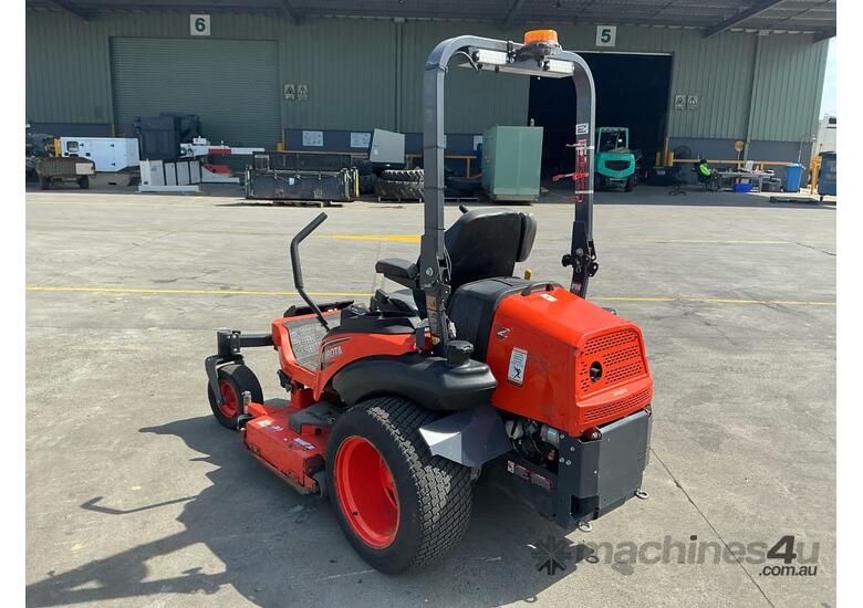 Kubota ZD1221 Zero Turn Ride On Mower