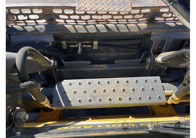 2017 New Holland L220 Skid Steer