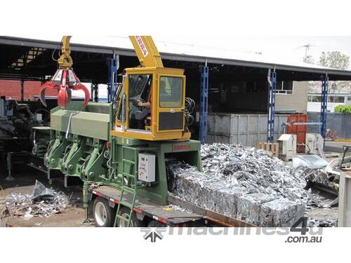 Sierra 4200 Scrap Metal Bale Press