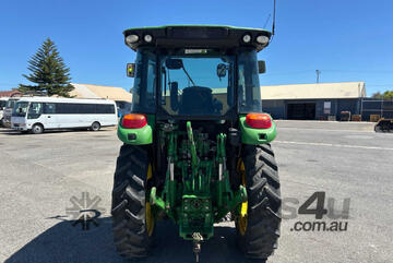 2017 John Deere 5090R Tractor 4 x 4