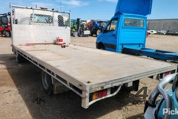 Isuzu 2008   NNR 200 Table Top