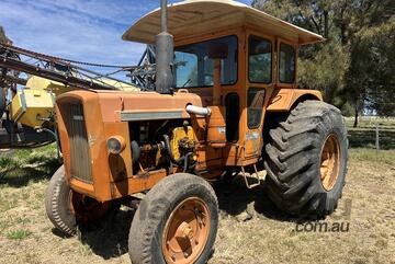 Chamberlain Countryman 354 Tractor