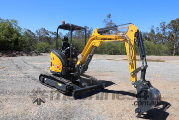 U27 Yuchai Mini Excavator 2.6T Package Offer with 3 Buckets + Hydraulic Hitch included!