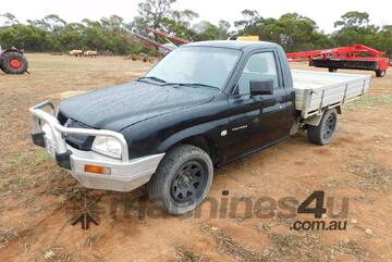 1995 Mitsubishi Triton Tray Top Ute