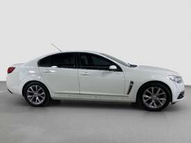 2015 Holden Calais  Petrol (Auto) - picture0' - Click to enlarge